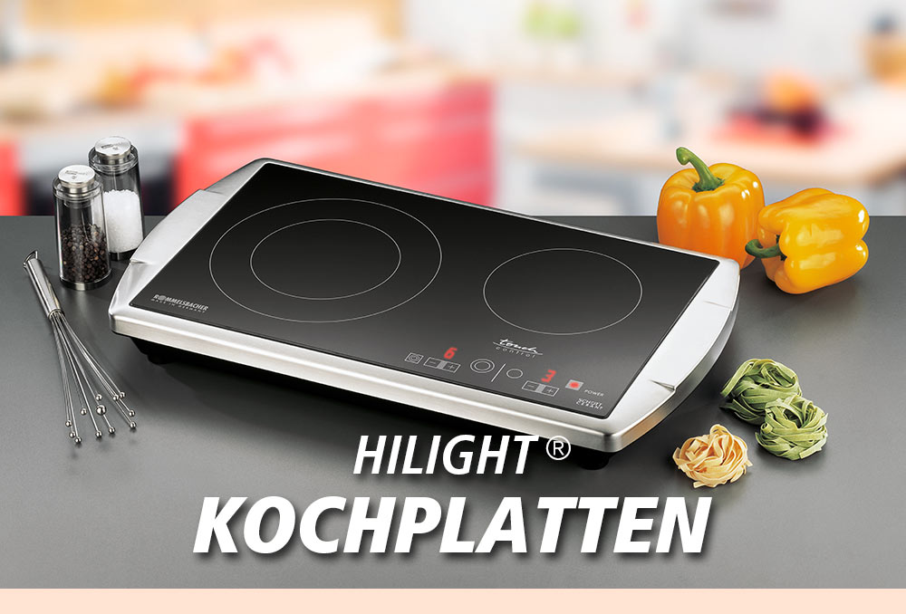 Eine moderne, schwarze HiLight® Kochplatte mit zwei runden Kochfeldern, daneben Salz- und Pfefferstreuer, Paprika und getrocknete Nudeln. Im Bild steht in weißer Schrift: „HILIGHT® KOCHPLATTEN“.